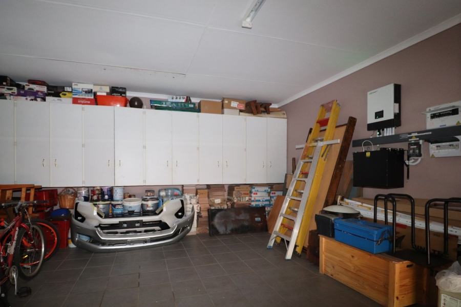 5 Bedroom Property for Sale in Wilkoppies North West